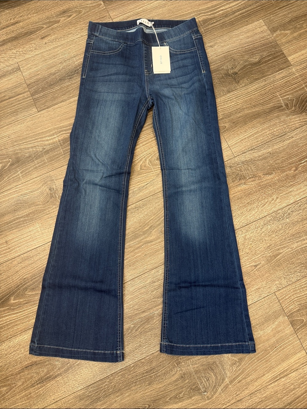 CELLO jeggings Women's Dark Blue Flare Jeans size medium